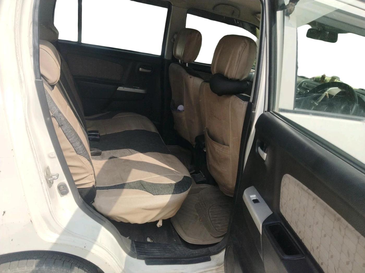2014 Maruti Wagon R 1.0 VXI, CNG, Manual, 95,112 km, interior