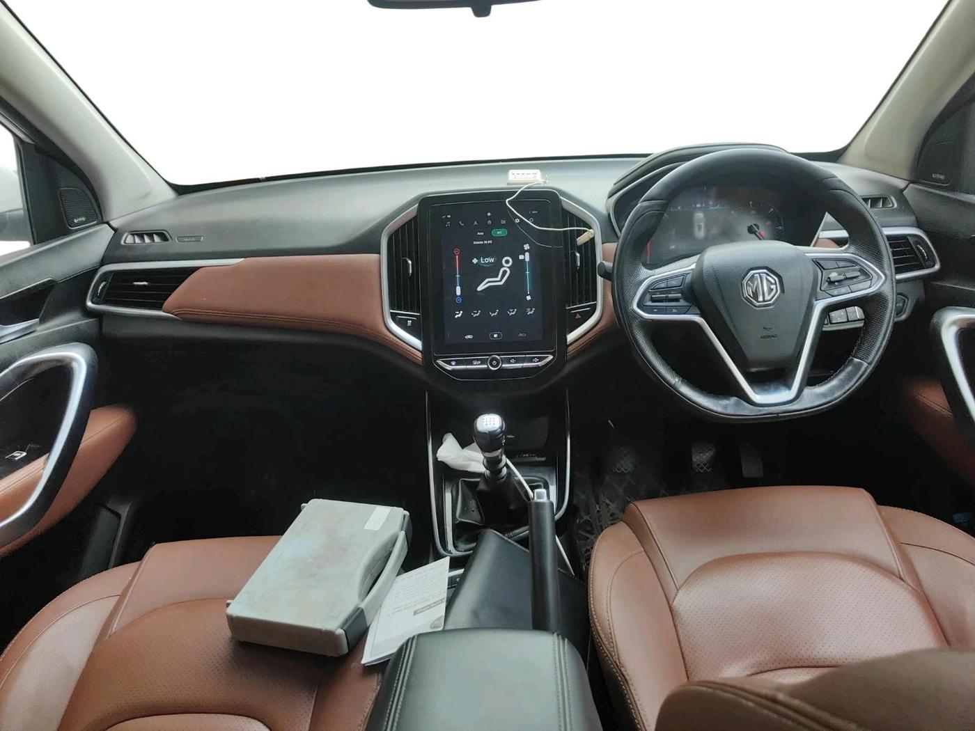 2020 MG HECTOR PLUS SHARP 1.5 PETROL TURBO HYBRID MT 6-STR, Petrol, Manual, 1,27,525 km, interior