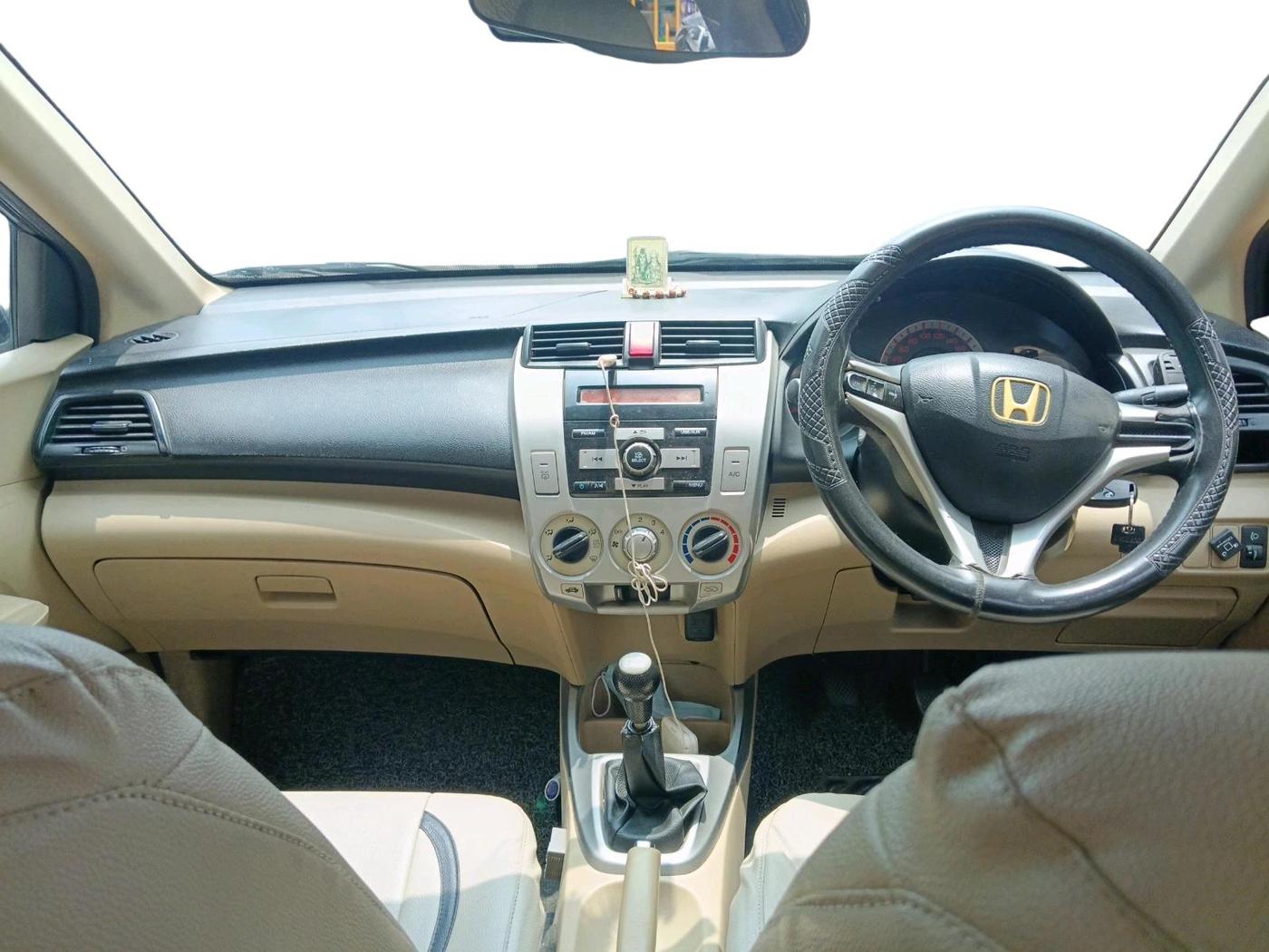 2011 Honda City 1.5L I-VTEC S MT, CNG, Manual, 1,38,828 km, interior