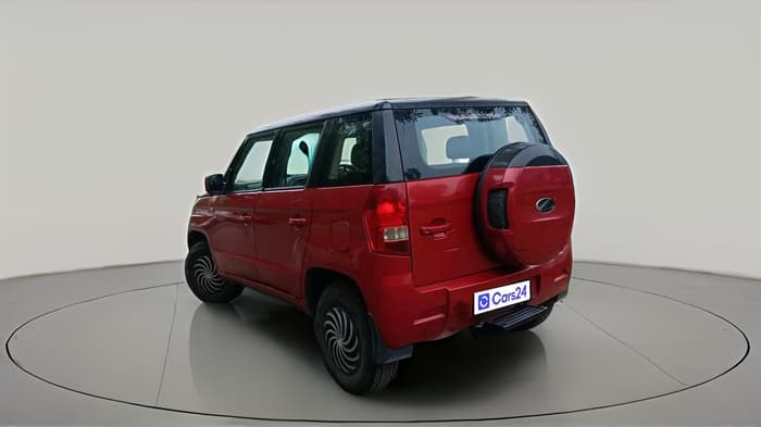 2018 Mahindra TUV300 T4 PLUS, Diesel, Manual, 52,992 km, exterior