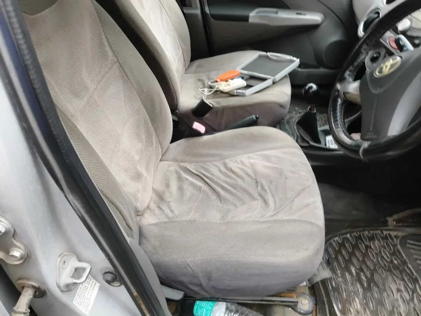 2011 Toyota Etios V, CNG, Manual, 1,50,396 km, interior