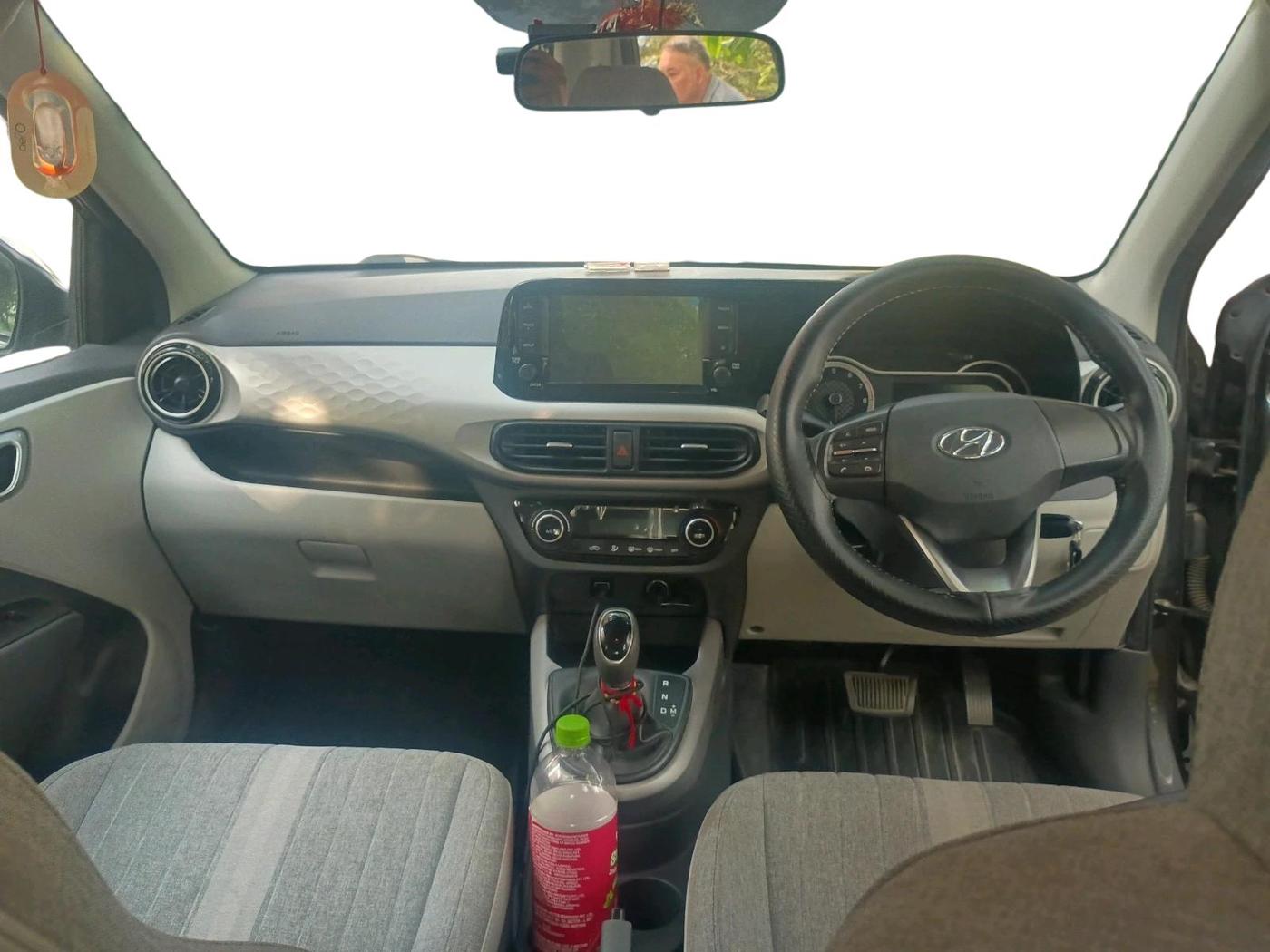 2022 Hyundai GRAND I10 NIOS SPORTZ AMT 1.2 KAPPA VTVT, Petrol, Automatic, 27,998 km, interior