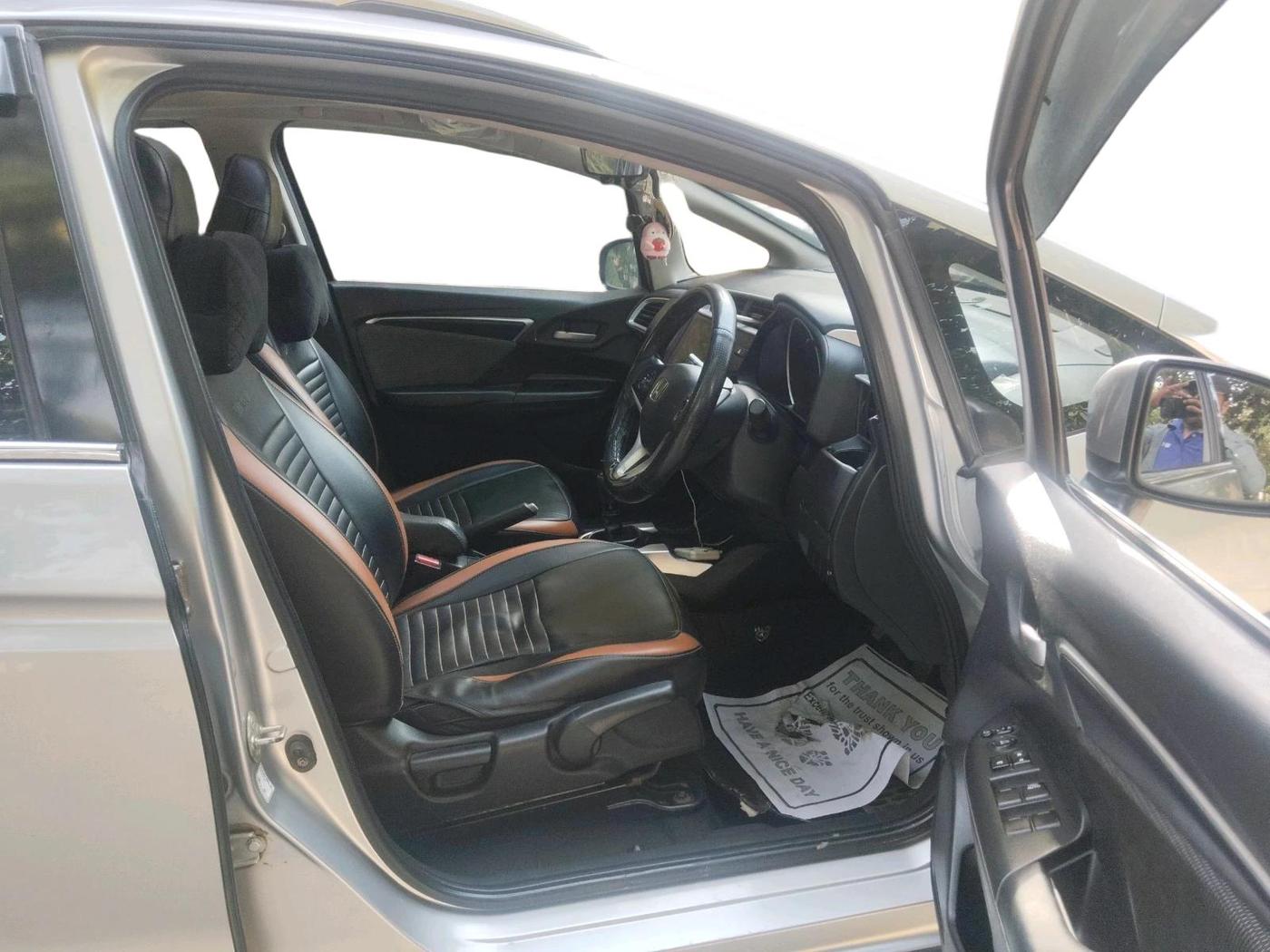 2018 Honda WR-V 1.5L I-DTEC VX MT, Diesel, Manual, 1,53,134 km, interior