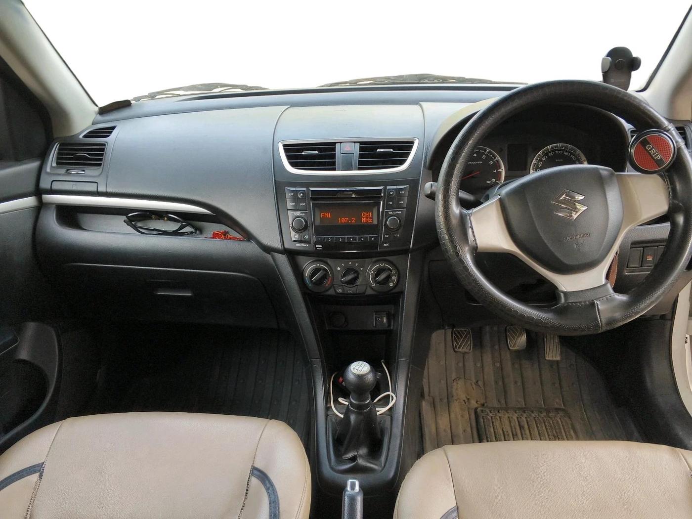 2017 Maruti Swift VXI, Petrol, Manual, 39,916 km, interior