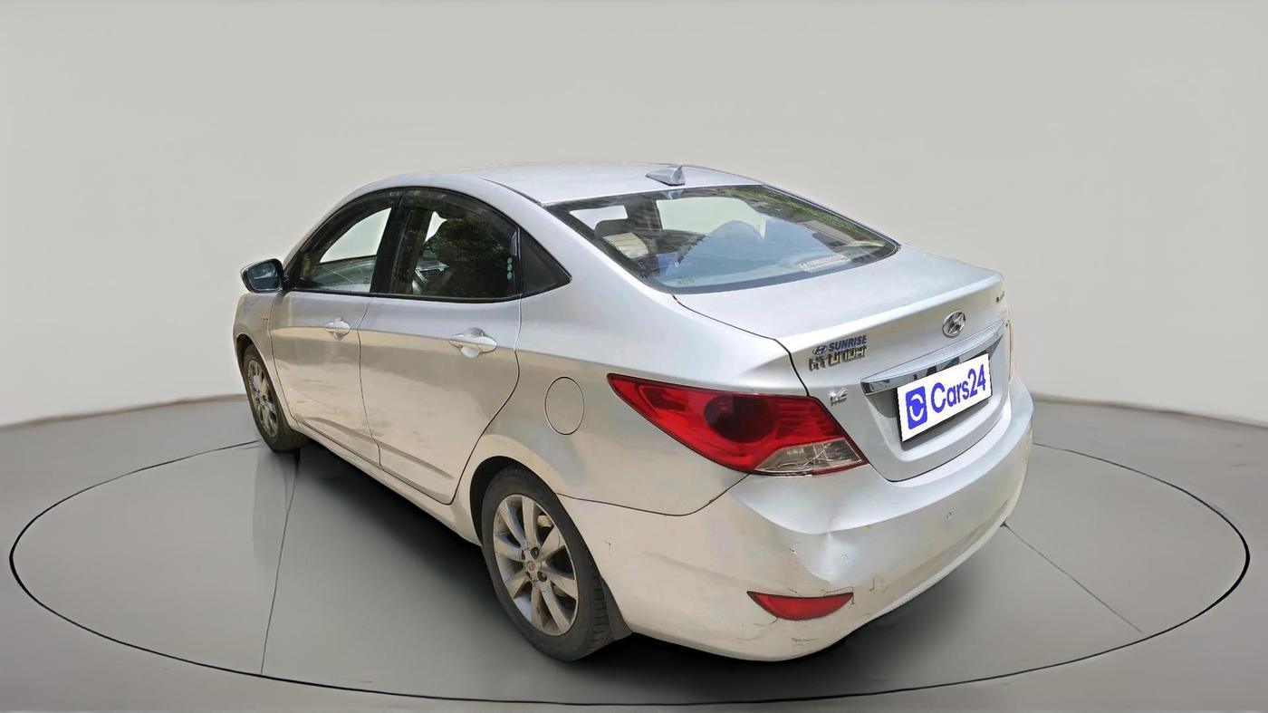 2013 Hyundai Verna FLUIDIC 1.6 VTVT SX, Petrol, Manual, 1,29,883 km, exterior
