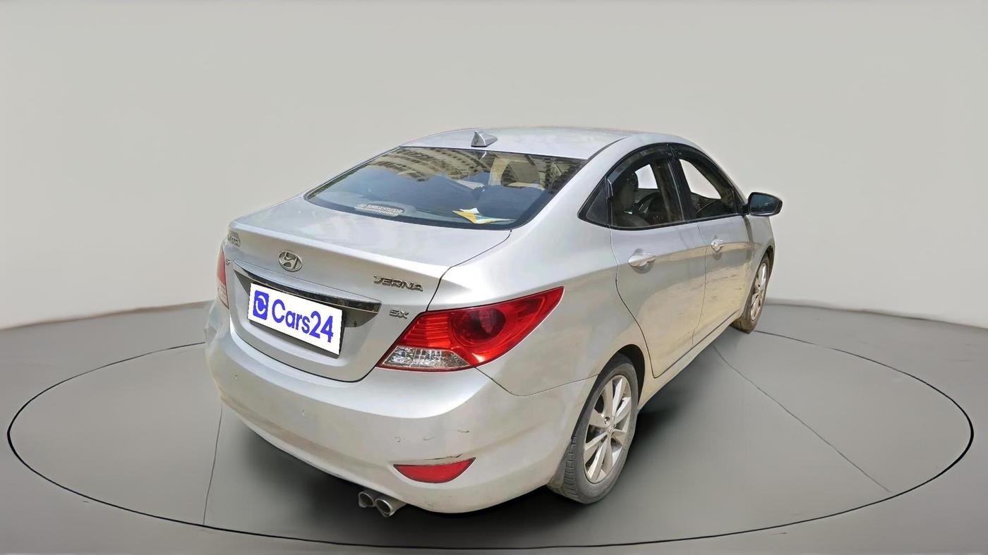 2013 Hyundai Verna FLUIDIC 1.6 VTVT SX, Petrol, Manual, 1,29,883 km, exterior