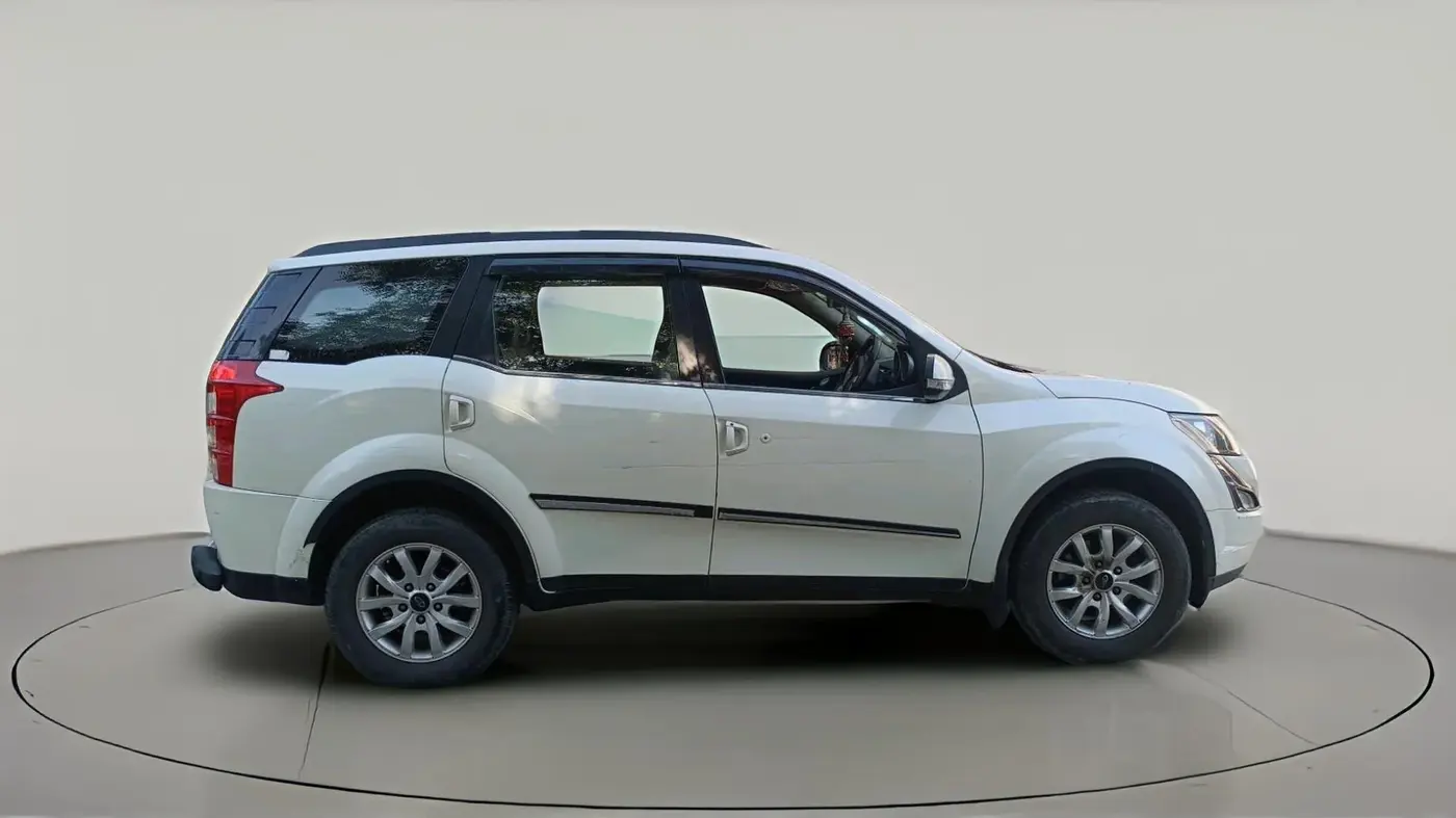 2017 Mahindra XUV500 W10 1.99, Diesel, Manual, 57,591 km, exterior