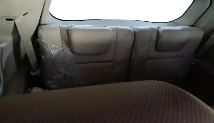 2017 Mahindra XUV500 W10 1.99, Diesel, Manual, 57,591 km, interior