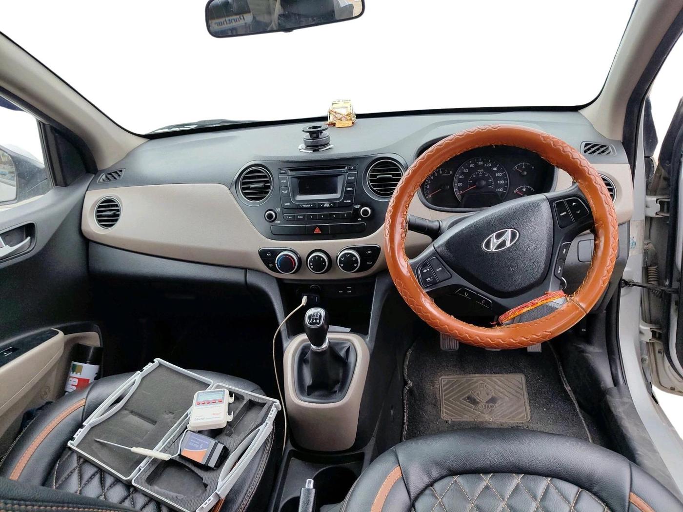 2016 Hyundai Grand i10 SPORTZ 1.2 KAPPA VTVT, Petrol, Manual, 57,392 km, interior