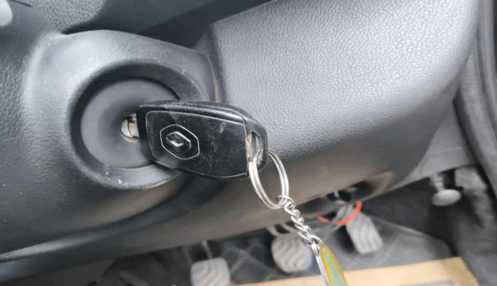 2017 Renault Kwid RXL, Petrol, Manual, 34,533 km, interior