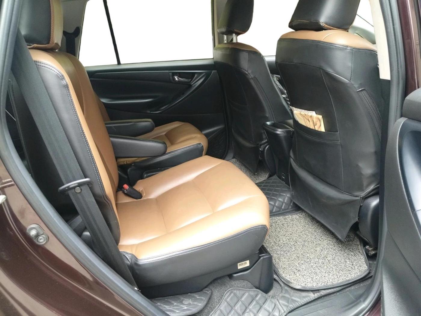 2021 Toyota Innova Crysta 2.4 GX 7 STR, Diesel, Manual, 42,046 km, interior