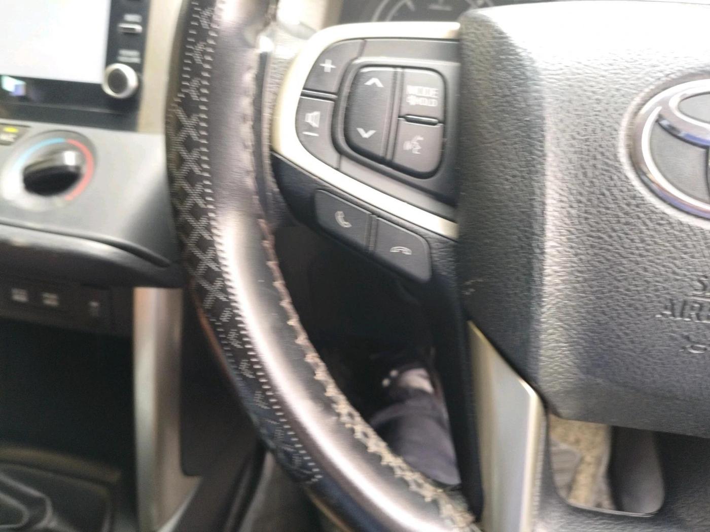 2021 Toyota Innova Crysta 2.4 GX 7 STR, Diesel, Manual, 42,046 km, interior
