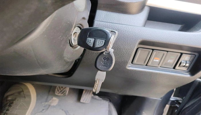 2016 Maruti Swift LXI (O), Petrol, Manual, 62,005 km, interior
