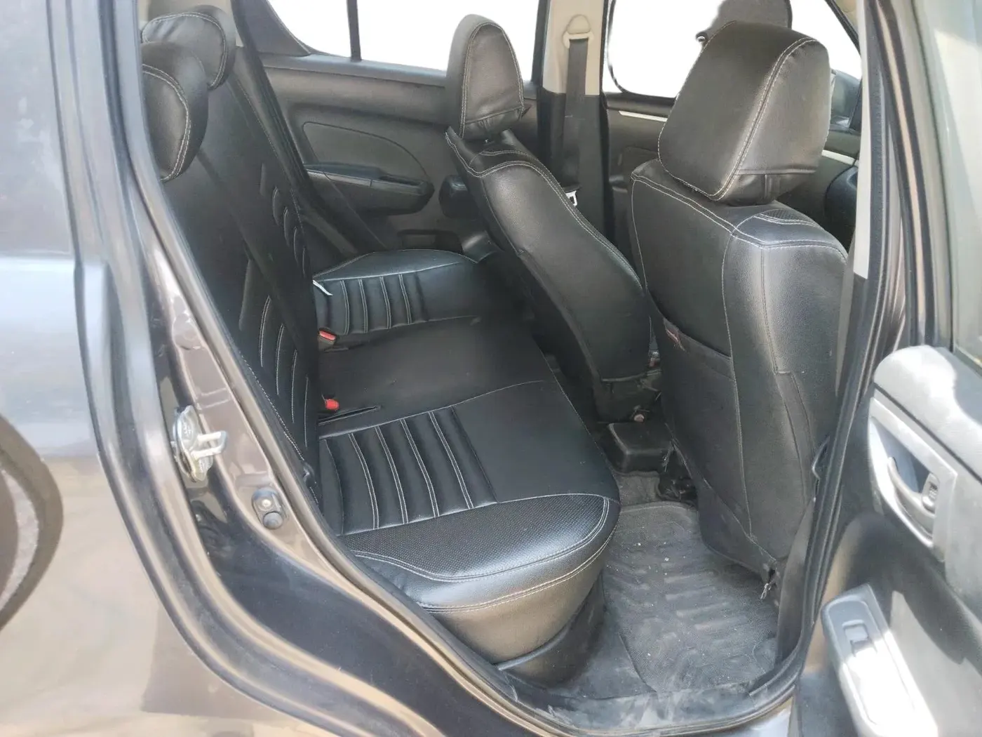 2016 Maruti Swift LXI (O), Petrol, Manual, 62,005 km, interior