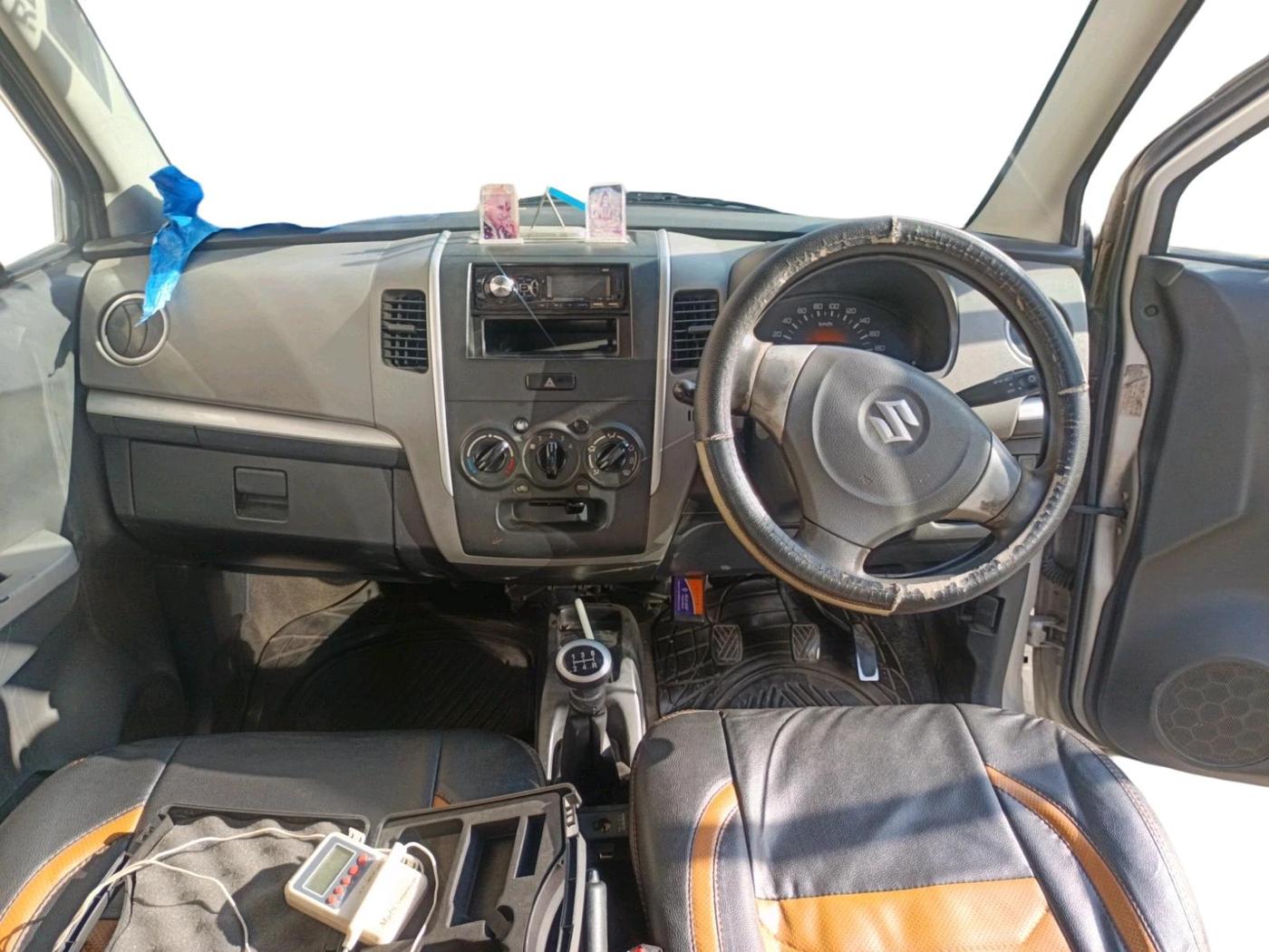 2012 Maruti Wagon R 1.0 LXI CNG, CNG, Manual, 1,77,904 km, interior