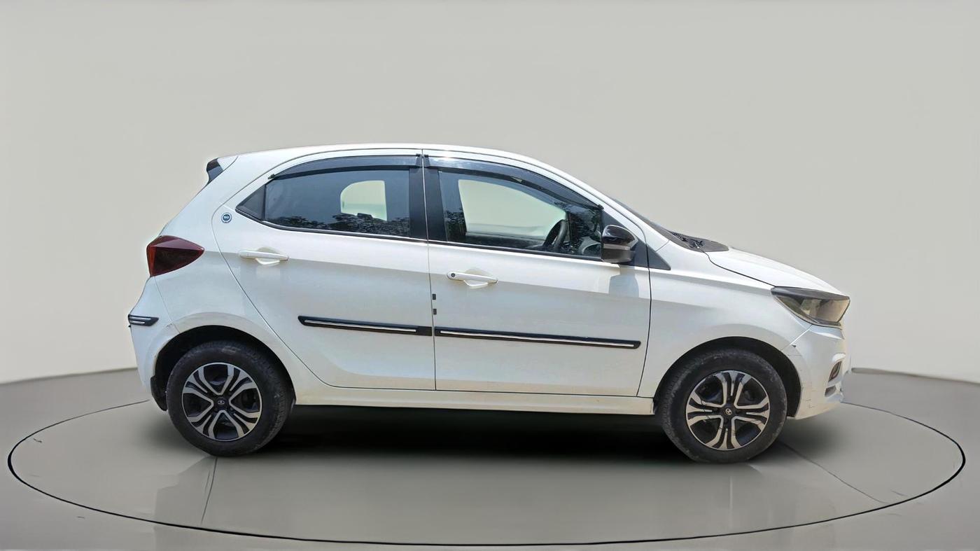 2024 Tata Tiago XTA CNG , CNG, Automatic, 31,763 km, exterior