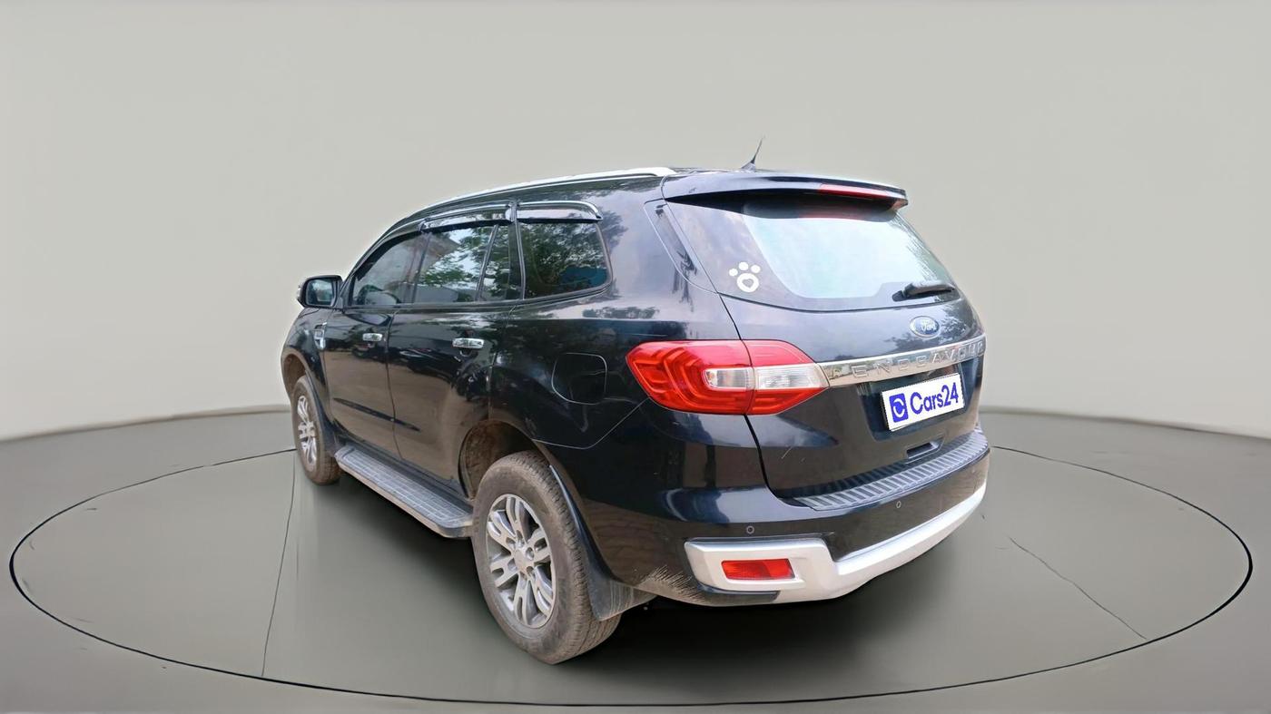 2016 Ford Endeavour TITANIUM 3.2 4X4 AT, Diesel, Automatic, 2,28,539 km, exterior