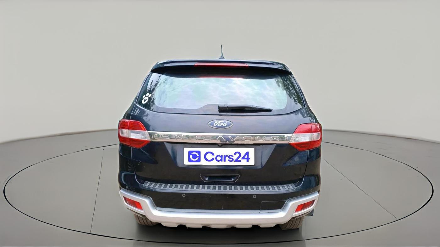 2016 Ford Endeavour TITANIUM 3.2 4X4 AT, Diesel, Automatic, 2,28,539 km, exterior