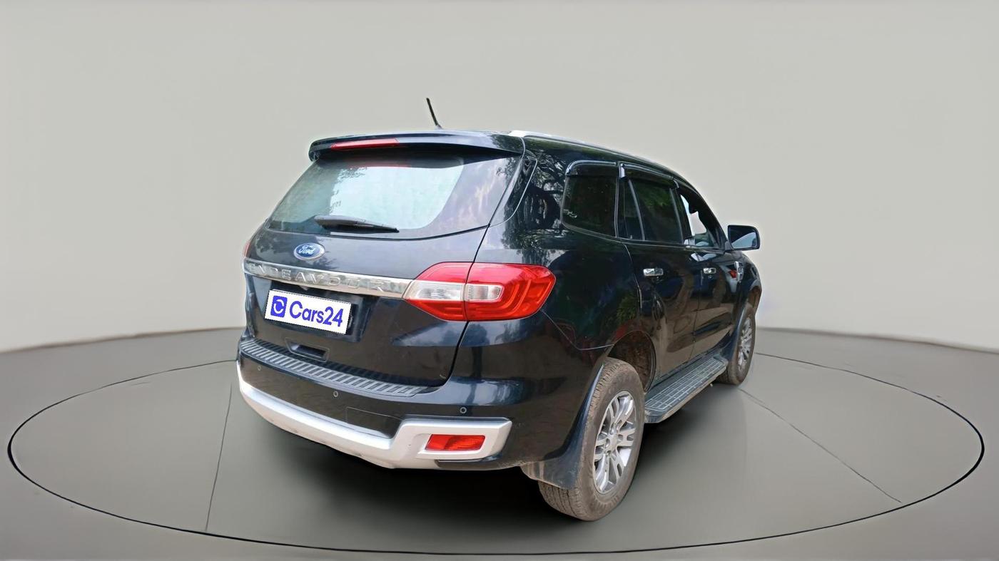 2016 Ford Endeavour TITANIUM 3.2 4X4 AT, Diesel, Automatic, 2,28,539 km, exterior