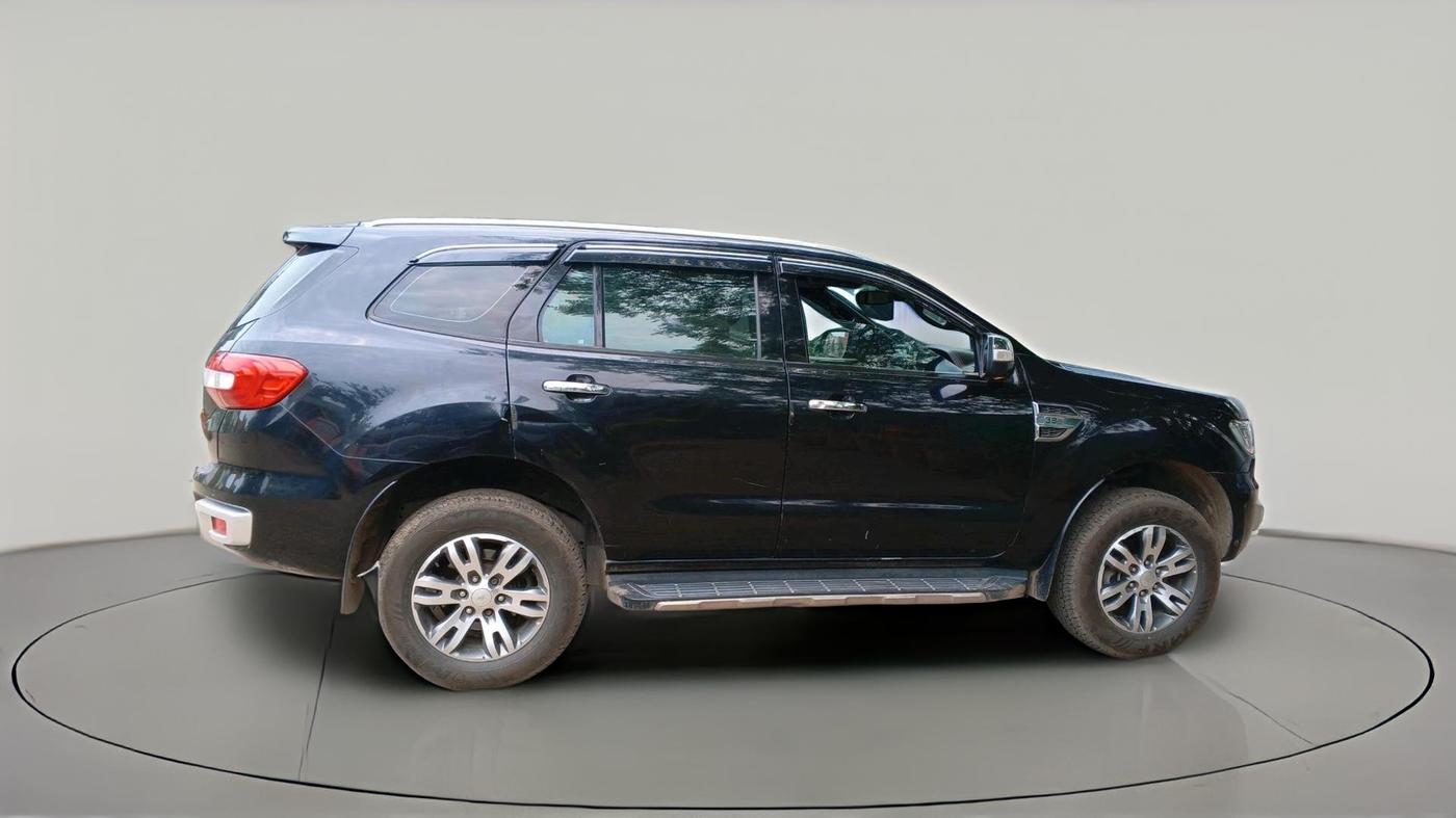 2016 Ford Endeavour TITANIUM 3.2 4X4 AT, Diesel, Automatic, 2,28,539 km, exterior