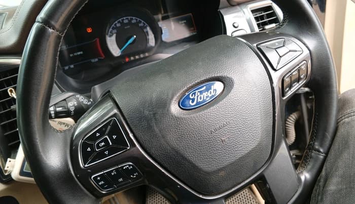 2016 Ford Endeavour TITANIUM 3.2 4X4 AT, Diesel, Automatic, 2,28,539 km, interior