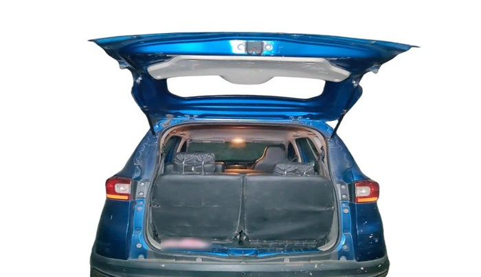 2021 Renault TRIBER RXT, Petrol, Manual, 71,884 km, exterior