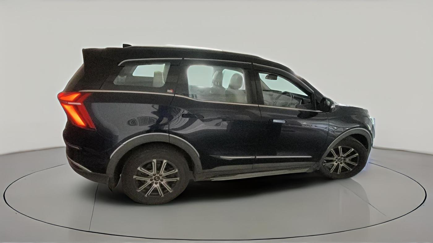 2025 Mahindra XUV700 AX 7 LUXURY P AT 7 STR, Petrol, Automatic, 23,892 km, exterior