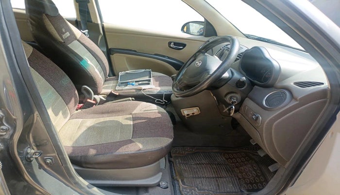 2012 Hyundai i10 MAGNA 1.2, CNG, Manual, 1,30,441 km, interior