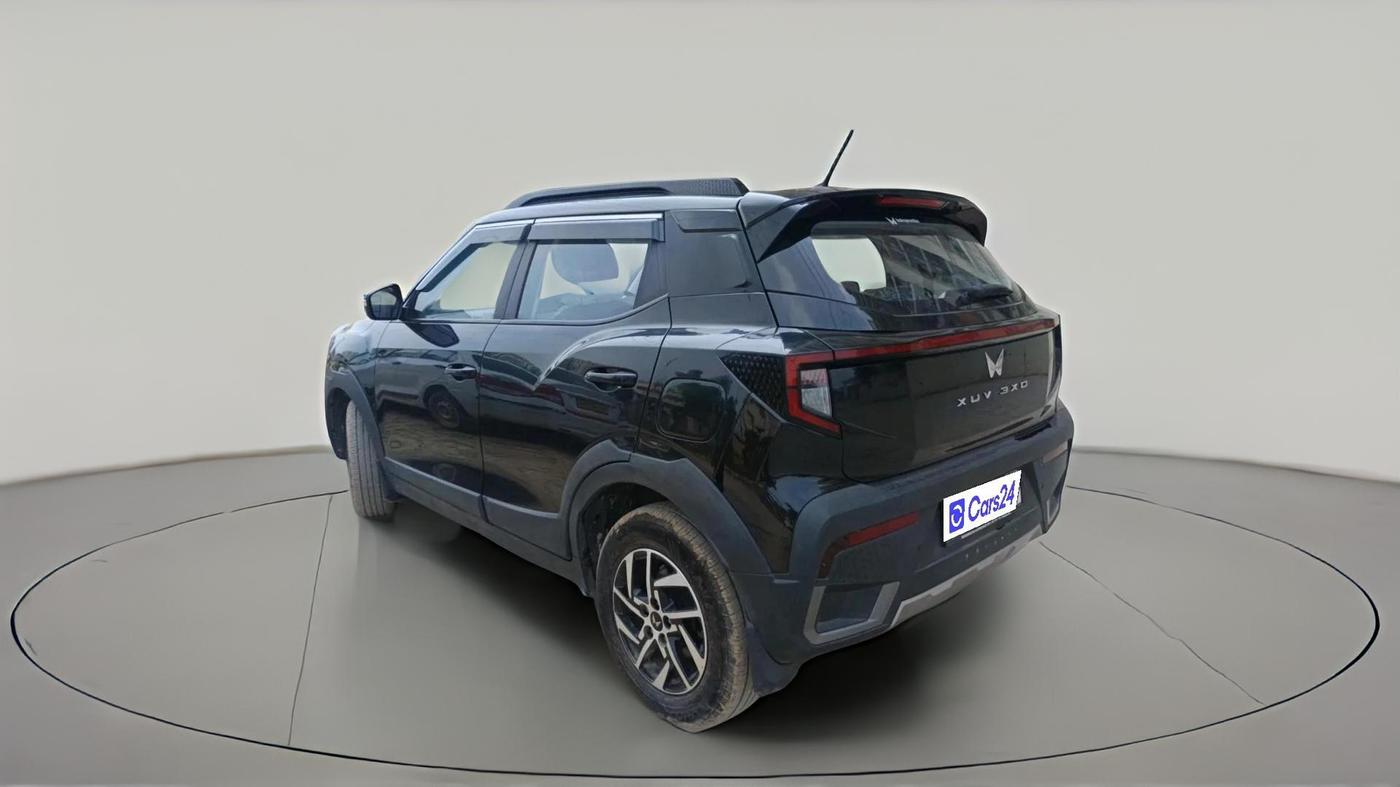 2024 Mahindra XUV 3XO AX5 1.2 L TCMPFi, Petrol, Manual, 5,341 km, exterior