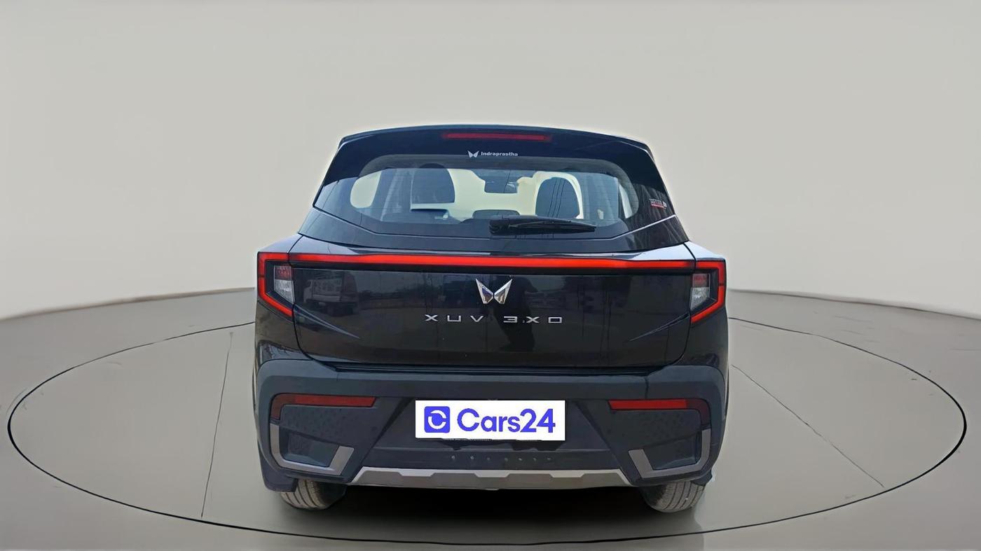 2024 Mahindra XUV 3XO AX5 1.2 L TCMPFi, Petrol, Manual, 5,341 km, exterior
