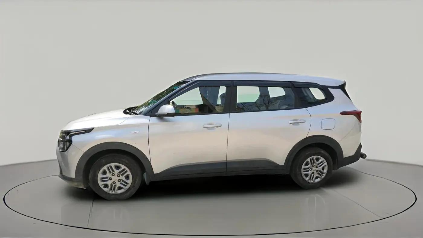 2023 KIA CARENS PREMIUM 1.5 PETROL 7 STR, Petrol, Manual, 19,091 km, exterior
