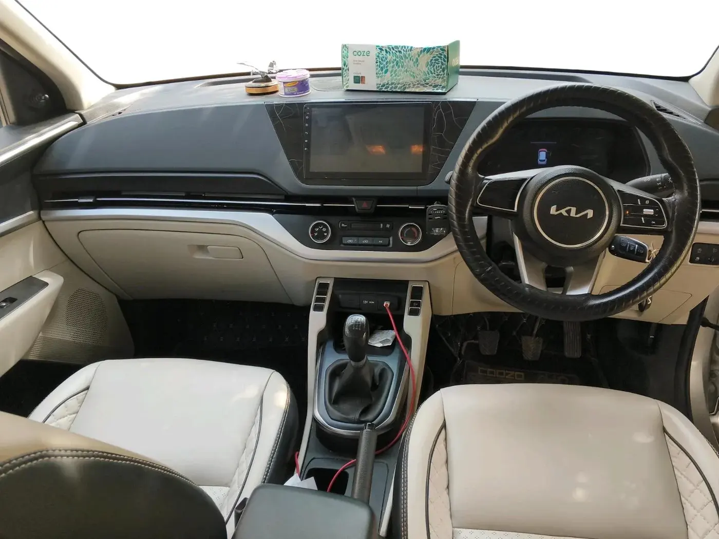 2023 KIA CARENS PREMIUM 1.5 PETROL 7 STR, Petrol, Manual, 19,091 km, interior