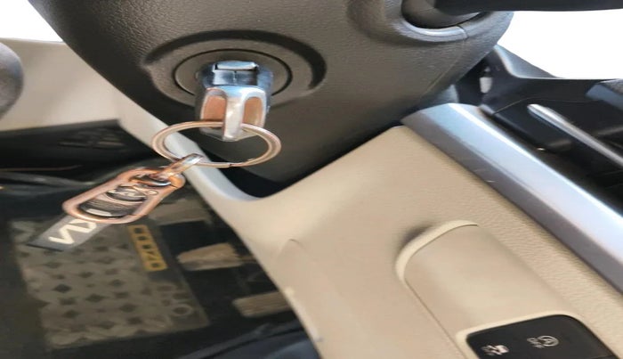 2023 KIA CARENS PREMIUM 1.5 PETROL 7 STR, Petrol, Manual, 19,091 km, interior