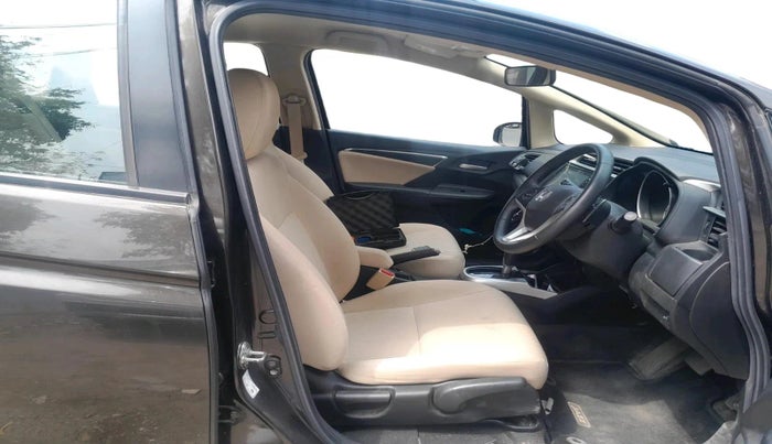 2022 Honda Jazz 1.2L I-VTEC VX CVT, Petrol, Automatic, 5,681 km, interior