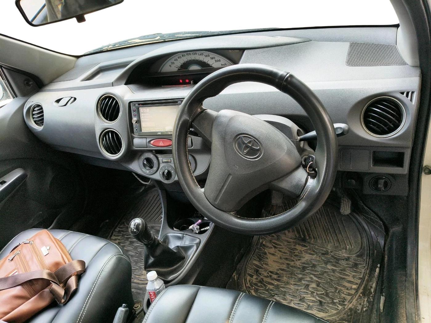 2012 Toyota Etios G, Petrol, Manual, 1,89,527 km, interior