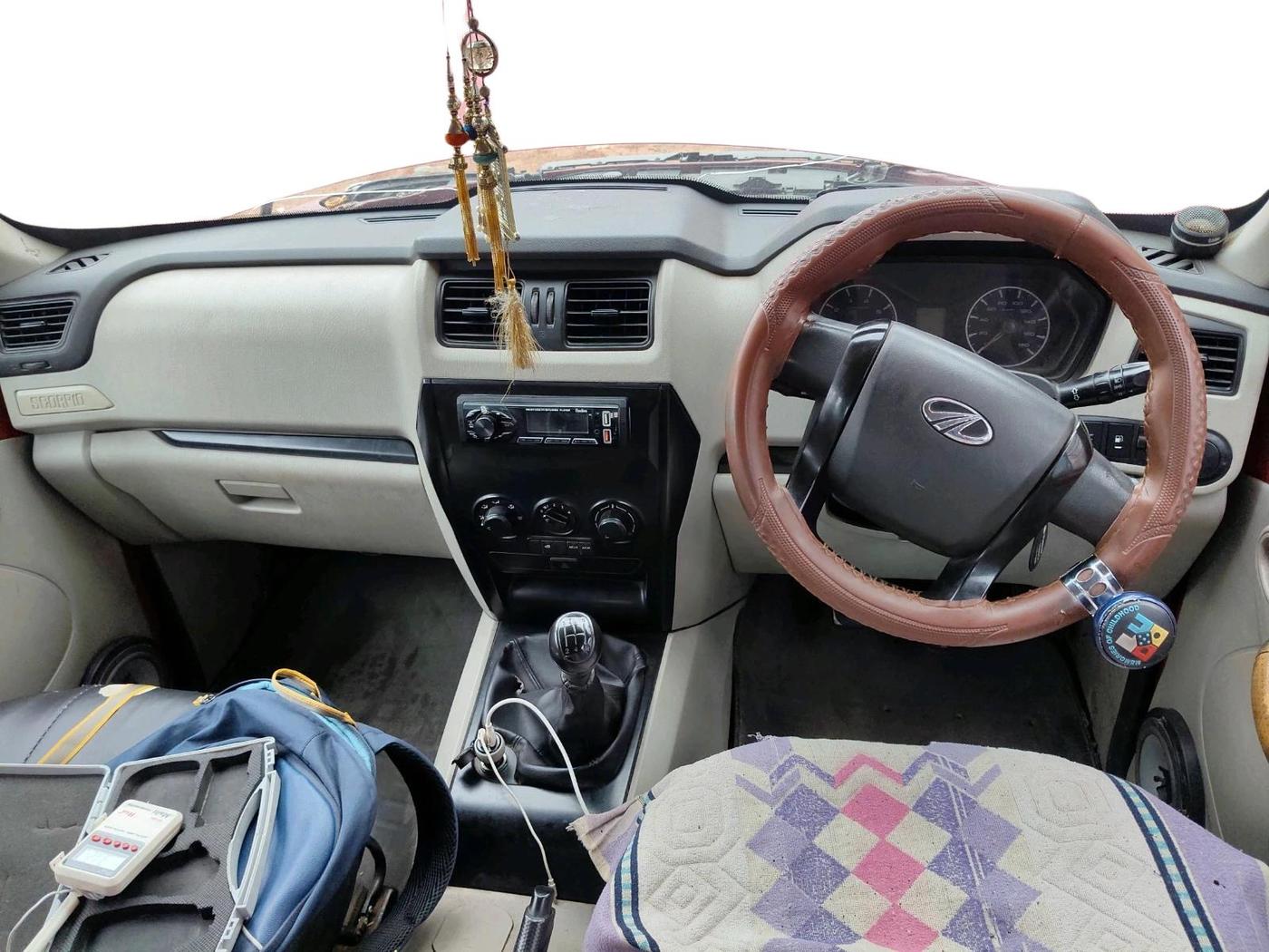 2017 Mahindra Scorpio S4 1.99 INTELLI-HYBRID, Diesel, Manual, 88,370 km, interior