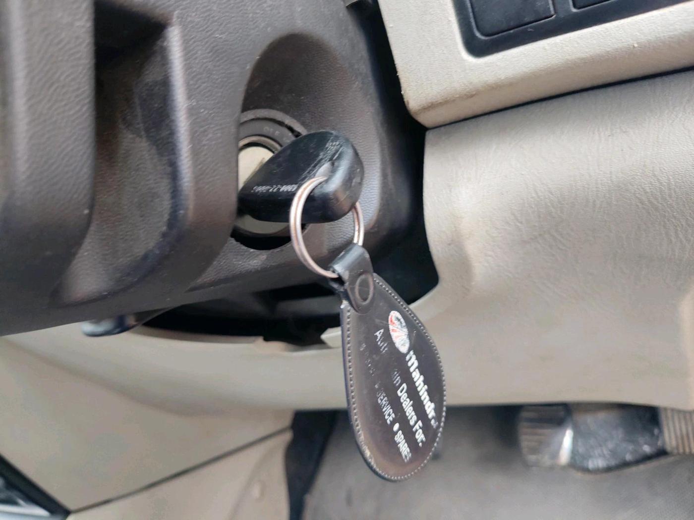 2017 Mahindra Scorpio S4 1.99 INTELLI-HYBRID, Diesel, Manual, 88,370 km, interior
