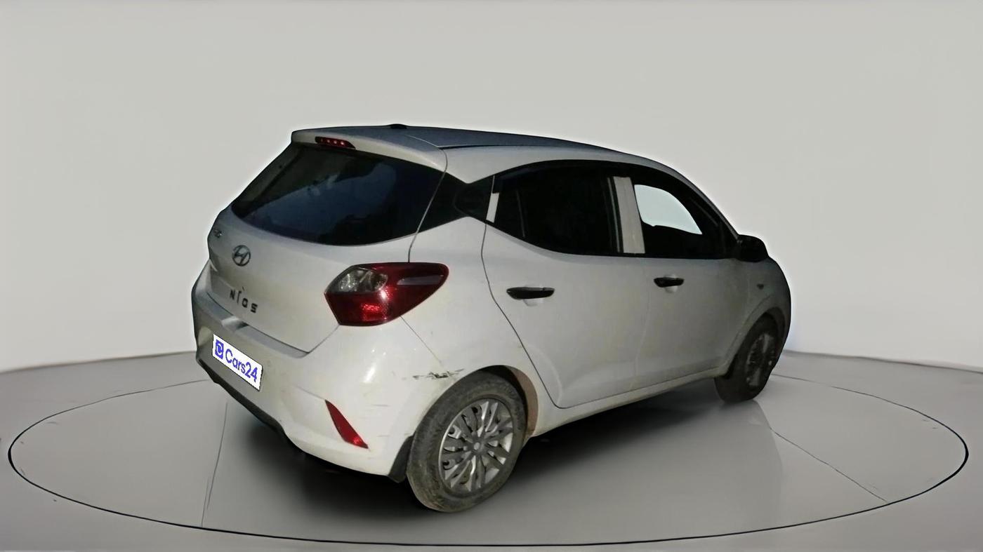 2022 Hyundai GRAND I10 NIOS ERA 1.2 KAPPA VTVT, CNG, Manual, 45,946 km, exterior