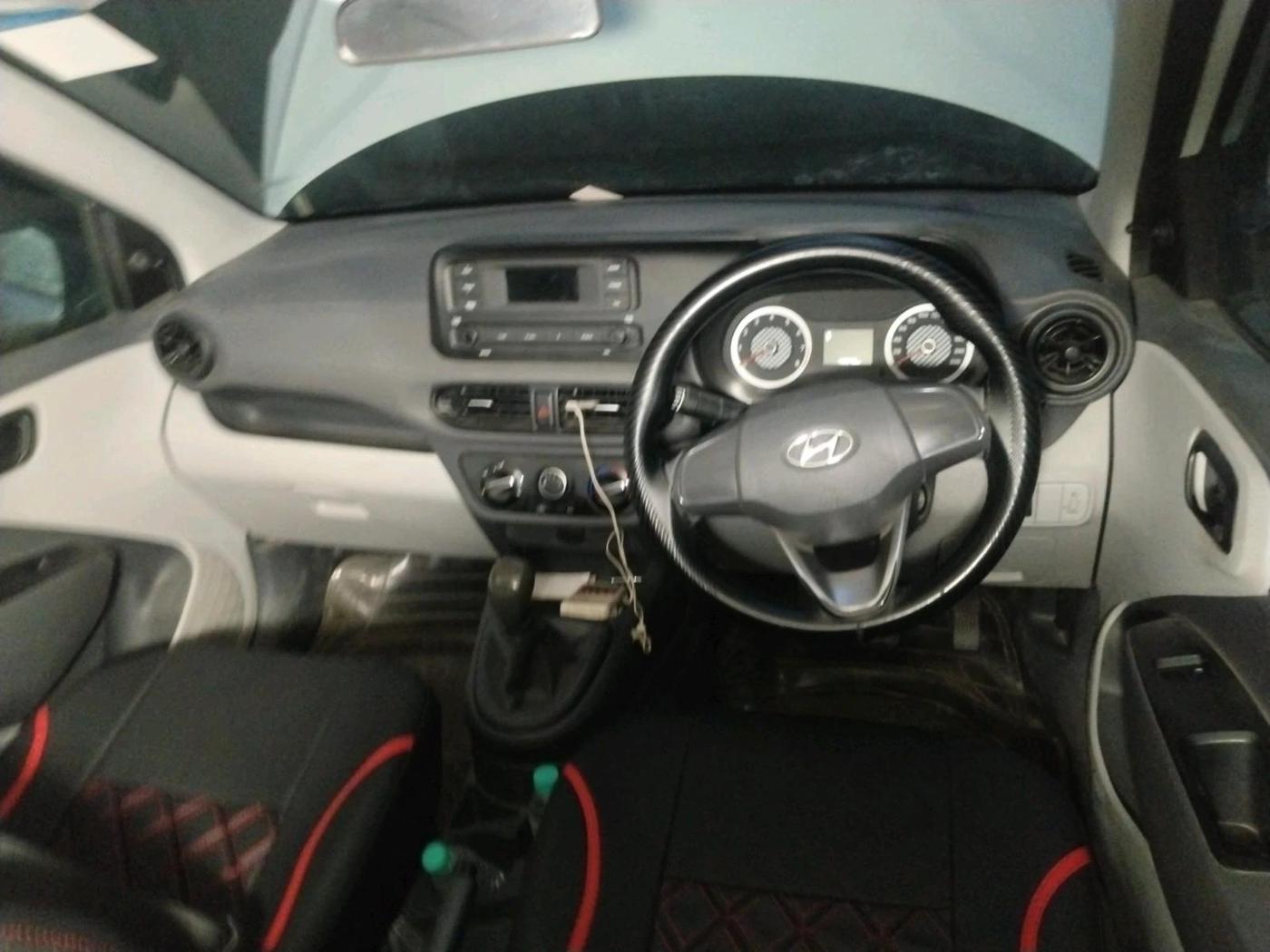 2022 Hyundai GRAND I10 NIOS ERA 1.2 KAPPA VTVT, CNG, Manual, 45,946 km, interior