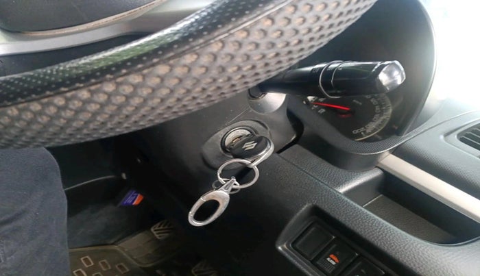 2017 Maruti Swift VXI, Petrol, Manual, 76,287 km, interior