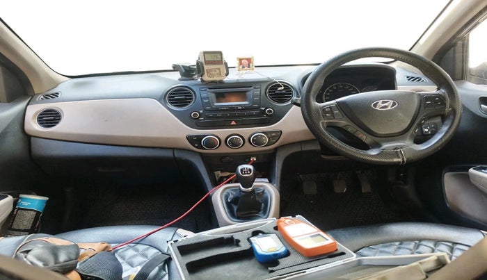 2016 Hyundai Grand i10 SPORTZ 1.2 KAPPA VTVT, CNG, Manual, 1,19,845 km, interior