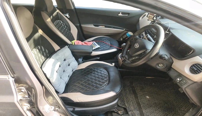 2016 Hyundai Grand i10 SPORTZ 1.2 KAPPA VTVT, CNG, Manual, 1,19,845 km, interior