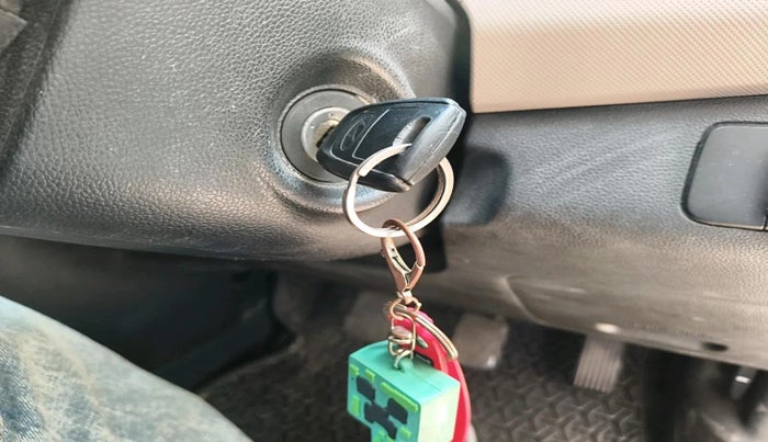 2016 Hyundai Grand i10 SPORTZ 1.2 KAPPA VTVT, CNG, Manual, 1,19,845 km, interior