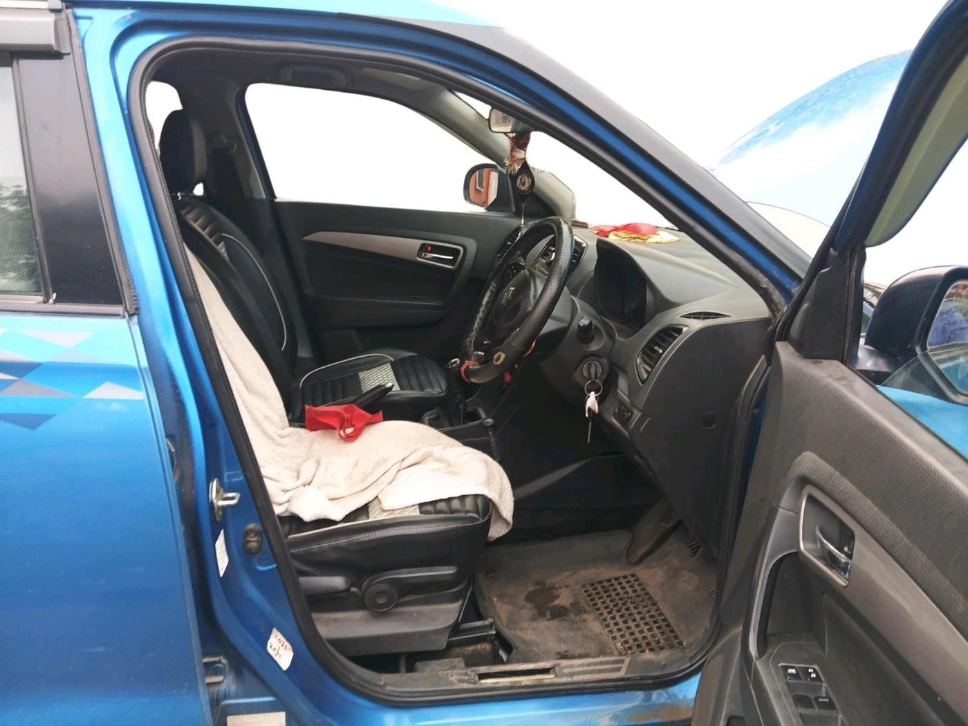 2017 Maruti Vitara Brezza ZDI, Diesel, Manual, 35,947 km, interior