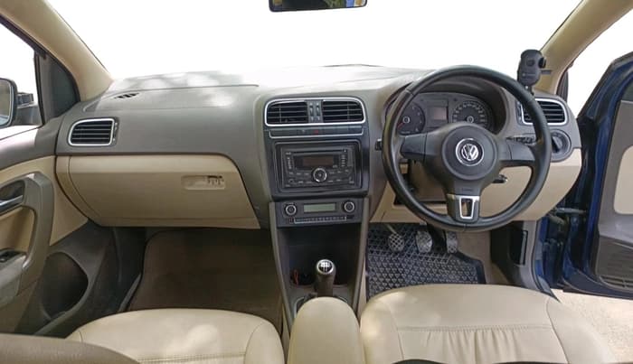 2011 Volkswagen Vento HIGHLINE 1.6 MPI, Petrol, Manual, 94,276 km, interior