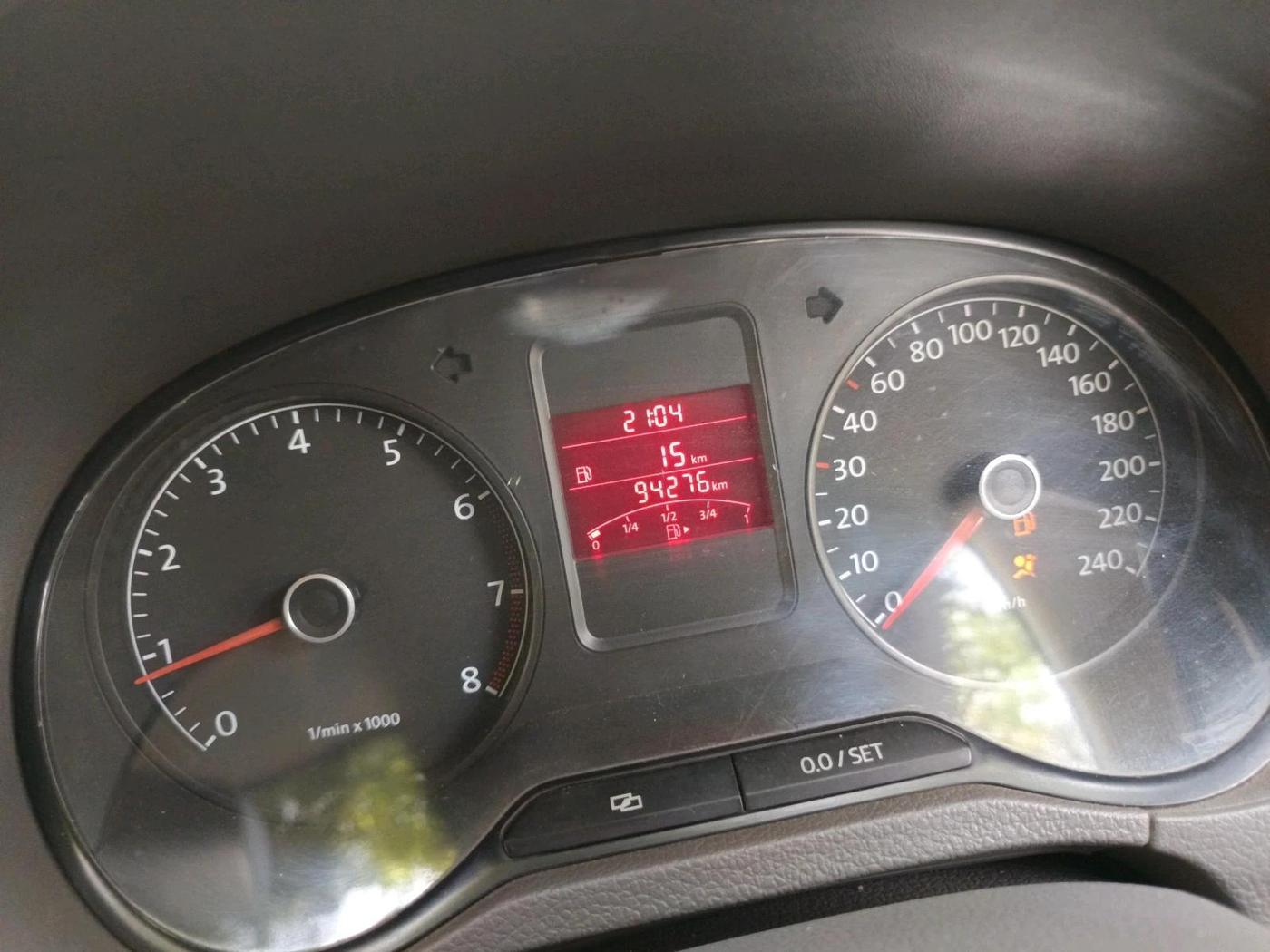 2011 Volkswagen Vento HIGHLINE 1.6 MPI, Petrol, Manual, 94,276 km, interior