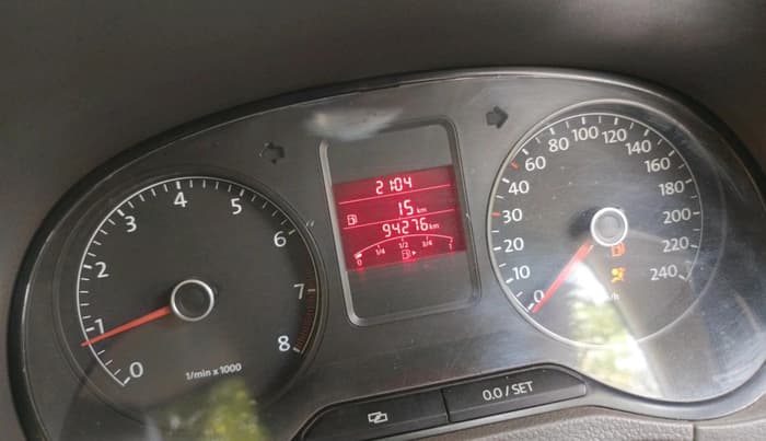 2011 Volkswagen Vento HIGHLINE 1.6 MPI, Petrol, Manual, 94,276 km, interior
