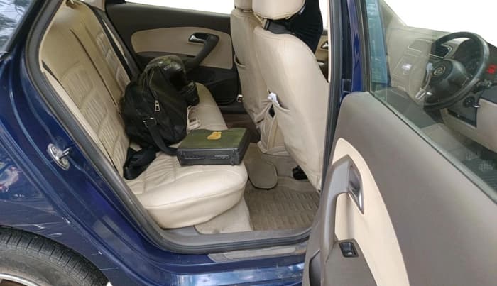 2011 Volkswagen Vento HIGHLINE 1.6 MPI, Petrol, Manual, 94,276 km, interior
