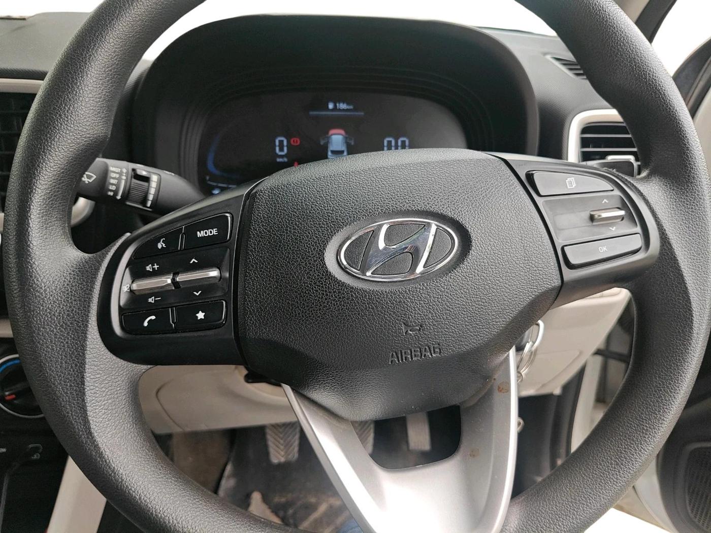 2023 Hyundai VENUE S 1.2, Petrol, Manual, 29,822 km, interior