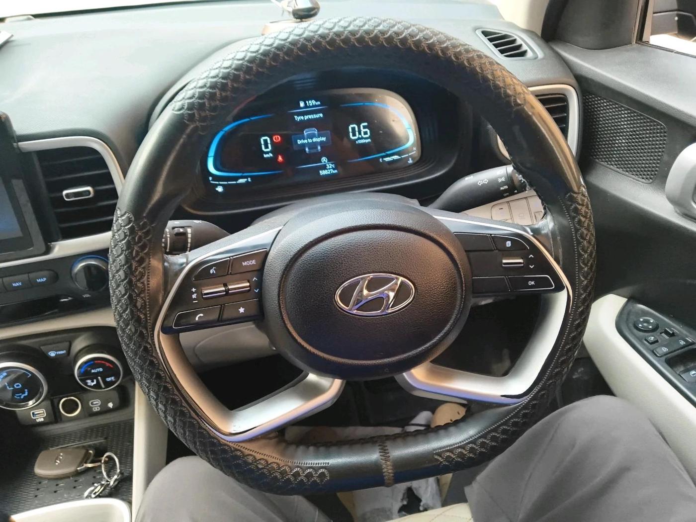2023 Hyundai VENUE SX 1.2 PETROL, Petrol, Manual, 58,827 km, interior